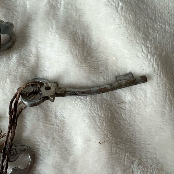 Set of 12 Skeleton Keys with Matching Numbers on Paired  Keys - Picture 3 of 10